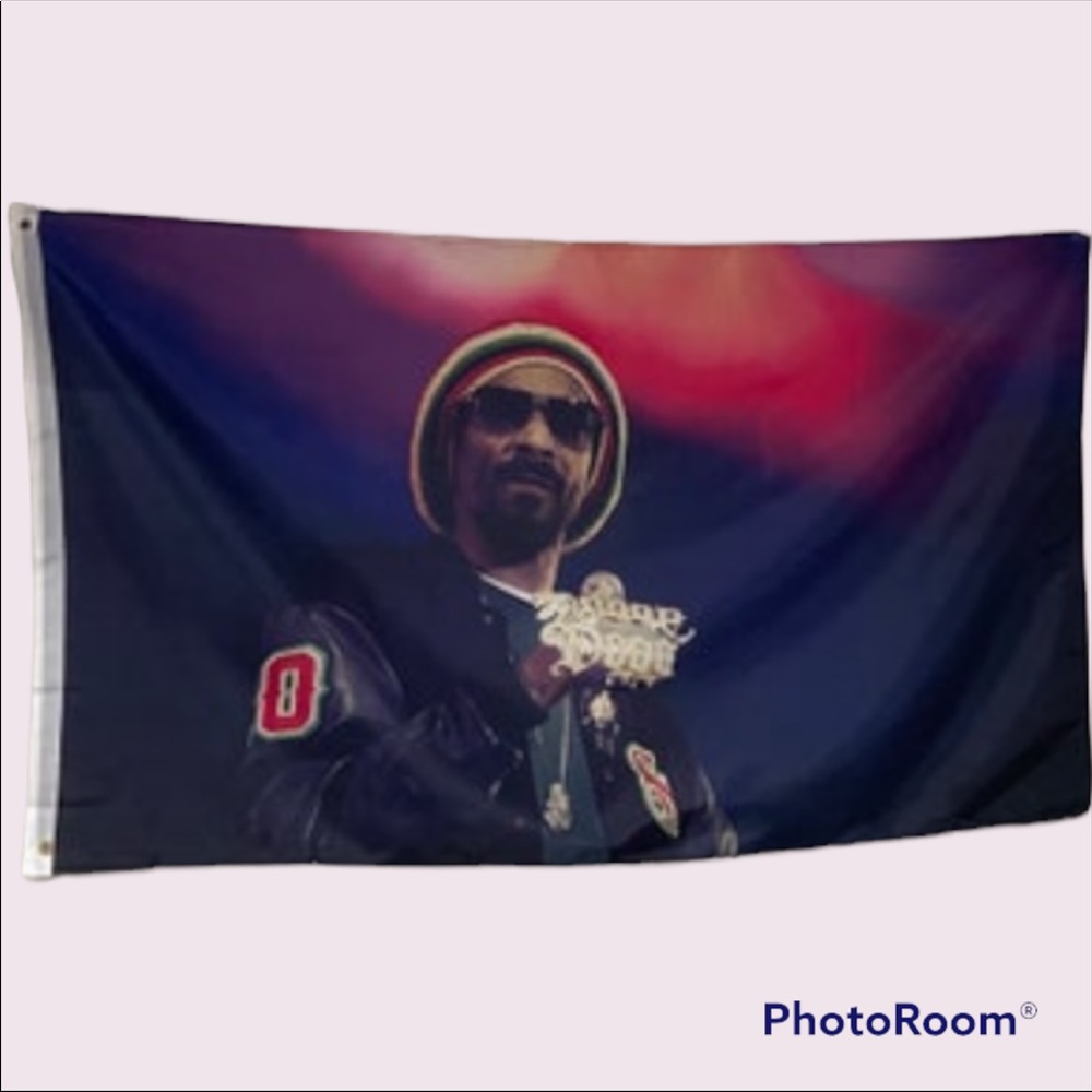 Snoop dogg iced out mic Flag banner tapestry music rap artists bedroom dorm